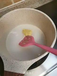 Make A hive cake step 1