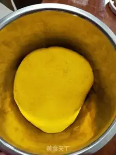Make Pumpkin buns step 2