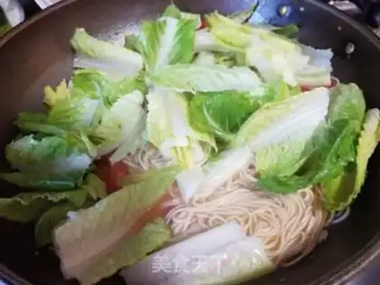 Make Tomato egg noodles step 8