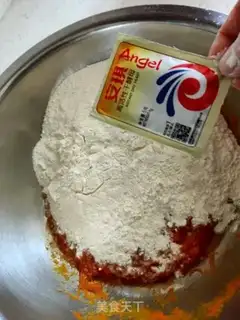 Make Pumpkin rolls step 3