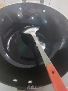 Make Tomato fried eggs step 2