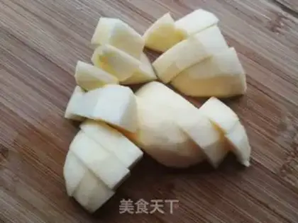 Make Cinnamon apple date tea step 2