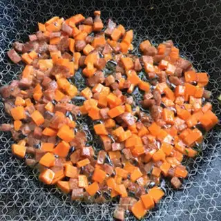 Make Weed sausage and egg fried rice step 7