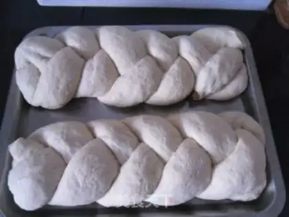 Make Pinetail bread step 10