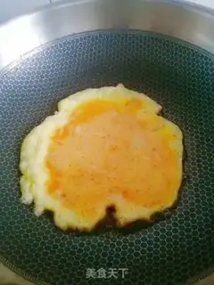 Make Shrimp leather fried eggs step 3