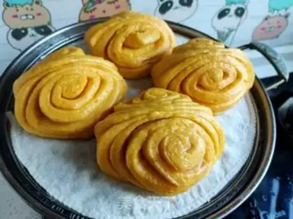 Make Pumpkin rolls step 17