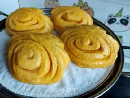 Make Pumpkin rolls step 18