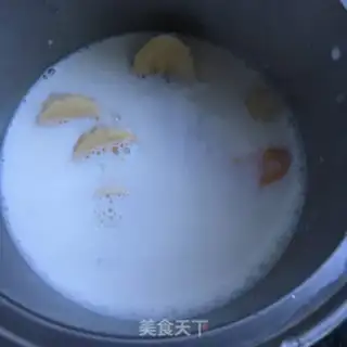 Make Mango banana milk step 5