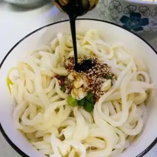 Make Oily stick noodles step 8