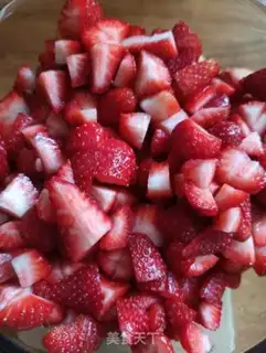 Make Strawberry sauce step 1