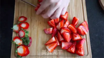 Make Strawberry milk step 0
