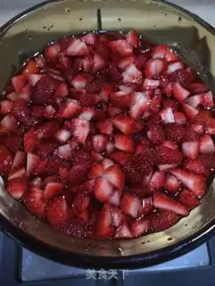 Make Strawberry sauce step 4