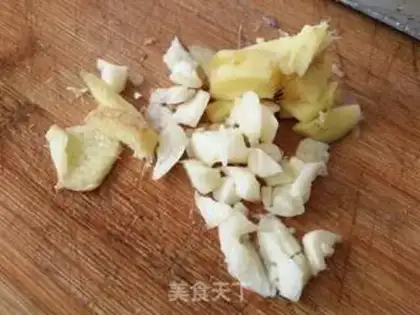 Make Onion fried fish step 1