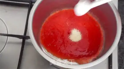 Make Strawberry milk step 2
