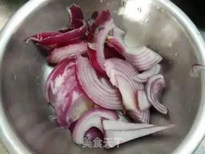 Make Onion fried fish step 2