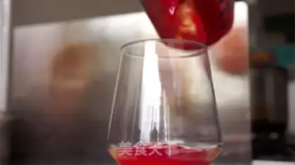 Make Strawberry milk step 4