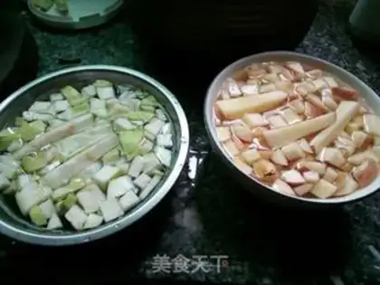 Make Milk and fruit cups step 2