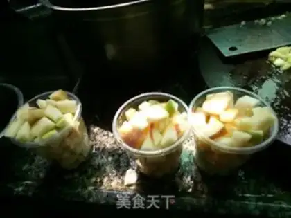 Make Milk and fruit cups step 3