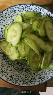 Make A cucumber with beans step 0