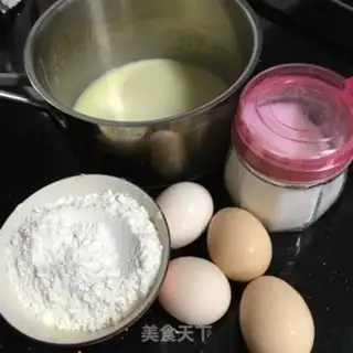 Make Strawberry roll step 0