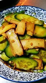 Make A cucumber with beans step 4