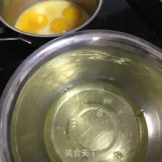 Make Strawberry roll step 1