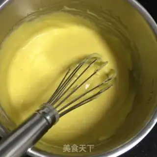 Make Strawberry roll step 4