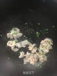Make Eggs and wooden shrimp step 4