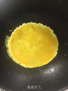 Make Eggs and wooden shrimp step 5