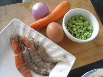 Make Shrimp egg fried rice step 1