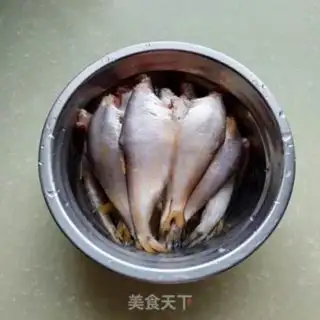 Make Yellowfish fried eggs step 0