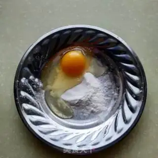 Make Yellowfish fried eggs step 1