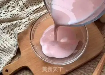 Make Milk strawberries step 5