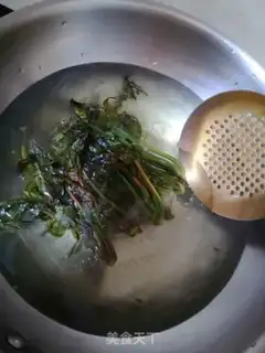 Make Fried eggs step 1