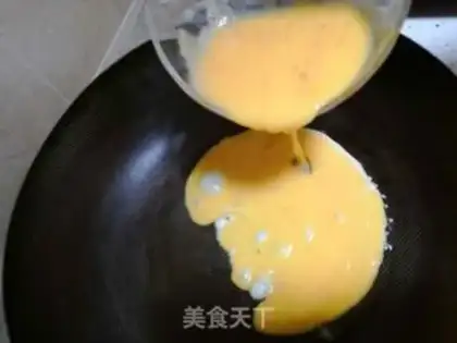 Make Fried eggs step 4
