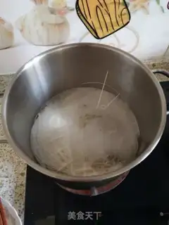 Make Pelican noodles step 1