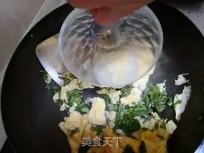 Make Fried eggs step 6