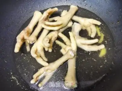 Make Garlic chicken claws step 1