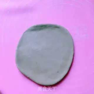 Make Strawberry buns step 7