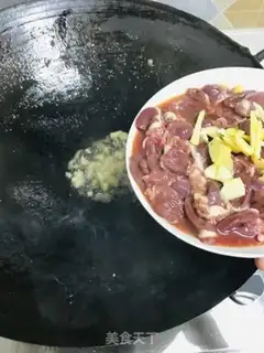 Make Onion fried duck heart step 5