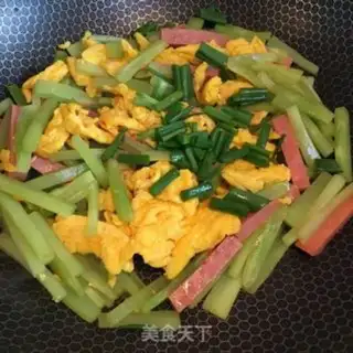 Make Eggs and ham step 4
