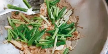 Make Golden mushrooms, fried onions step 5