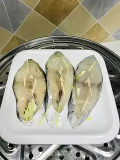 Make Steamed horsefish step 2