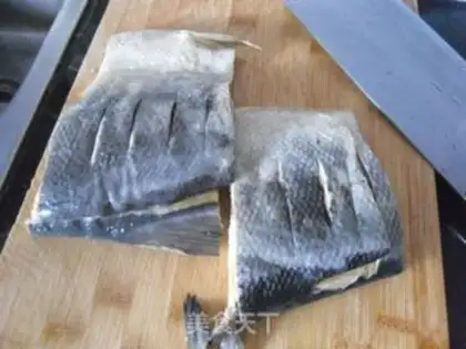 Make Cream oil, salty fish step 1