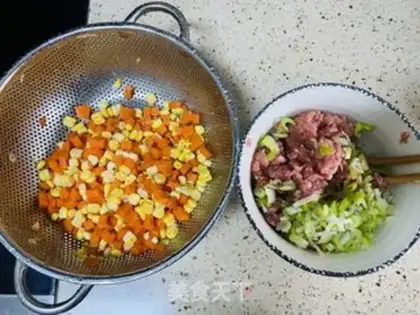 Make Three-colour meat packs step 1
