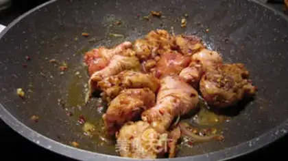 Make Curry chicken leg step 5