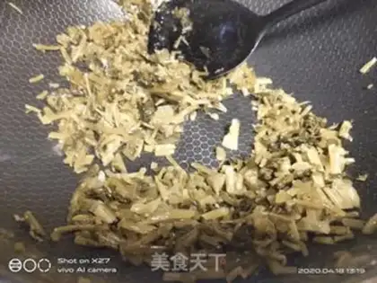 Make Squeeze meat and rice powder step 3