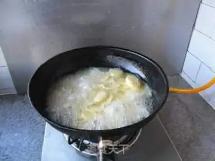 Make Raw potato chips step 4