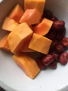 Make The papaya silver ear soup step 3