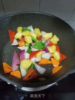 Make Pineapple fried chicken chest step 5